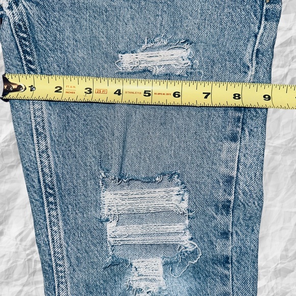 We The Free/Free People Distressed Fray Hem Stretch Size 26(28X30) Mid rise - Picture 7 of 9